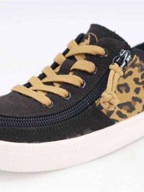 Kids size 2 Black and Tan Leopard-Accent Sneakers new tennis shoes zipper Billy